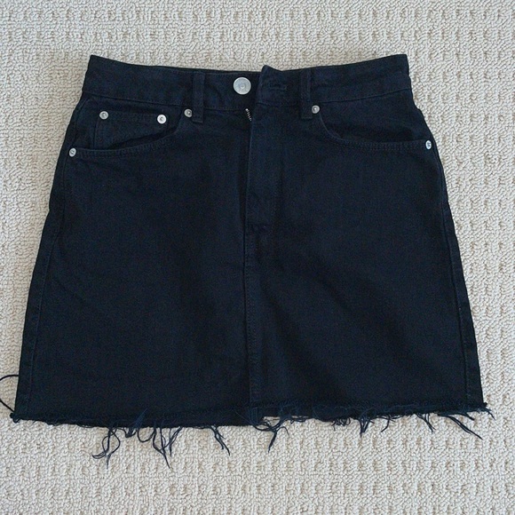 Zara Black Denim Jean Frayed Hem Mini Skirt - Picture 4 of 6